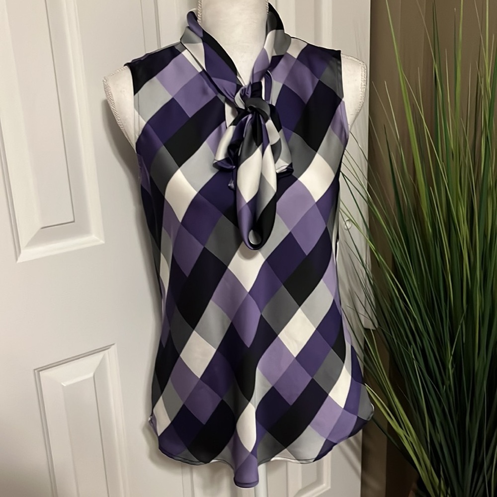 Nine West -Size Small sophisticated Purple checkered  sleeveless blouse - Picture 5 of 5
